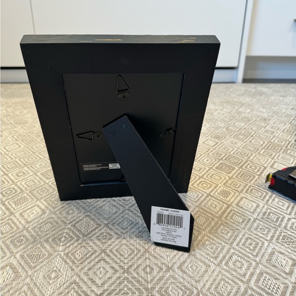 7.5” x 9.5” Distressed blue frame with print of Rio Grande River and mountains - Picture 2 of 4